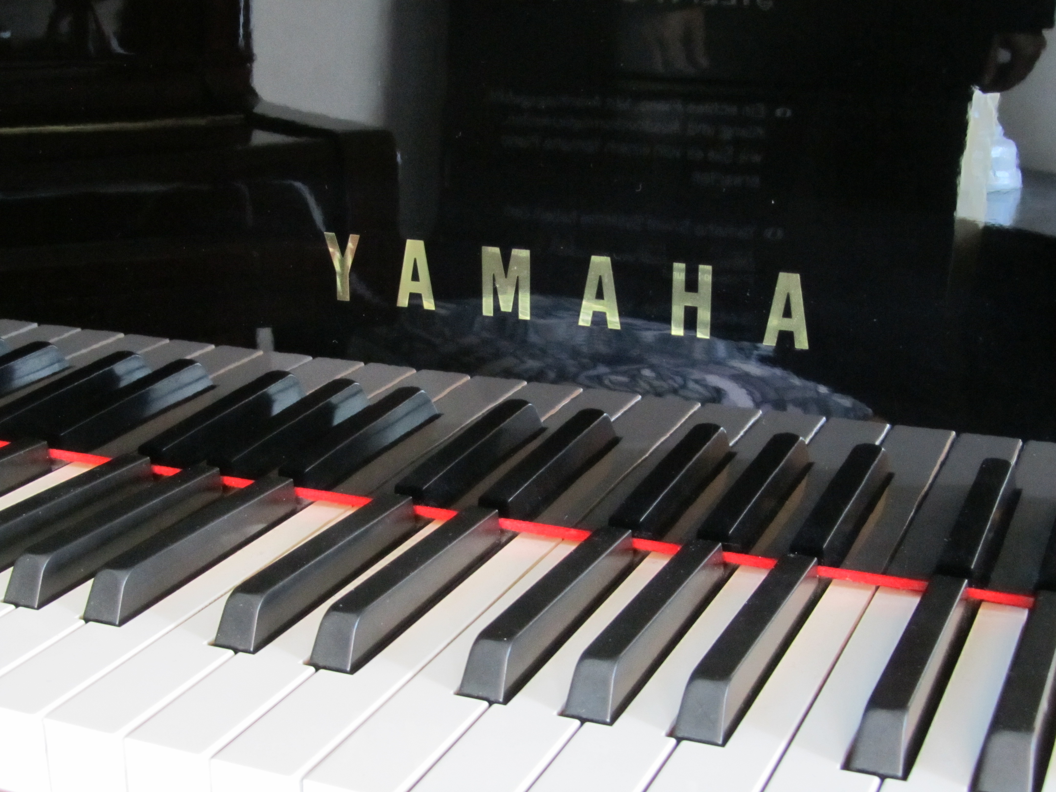 Bilder Heutschi Piano AG