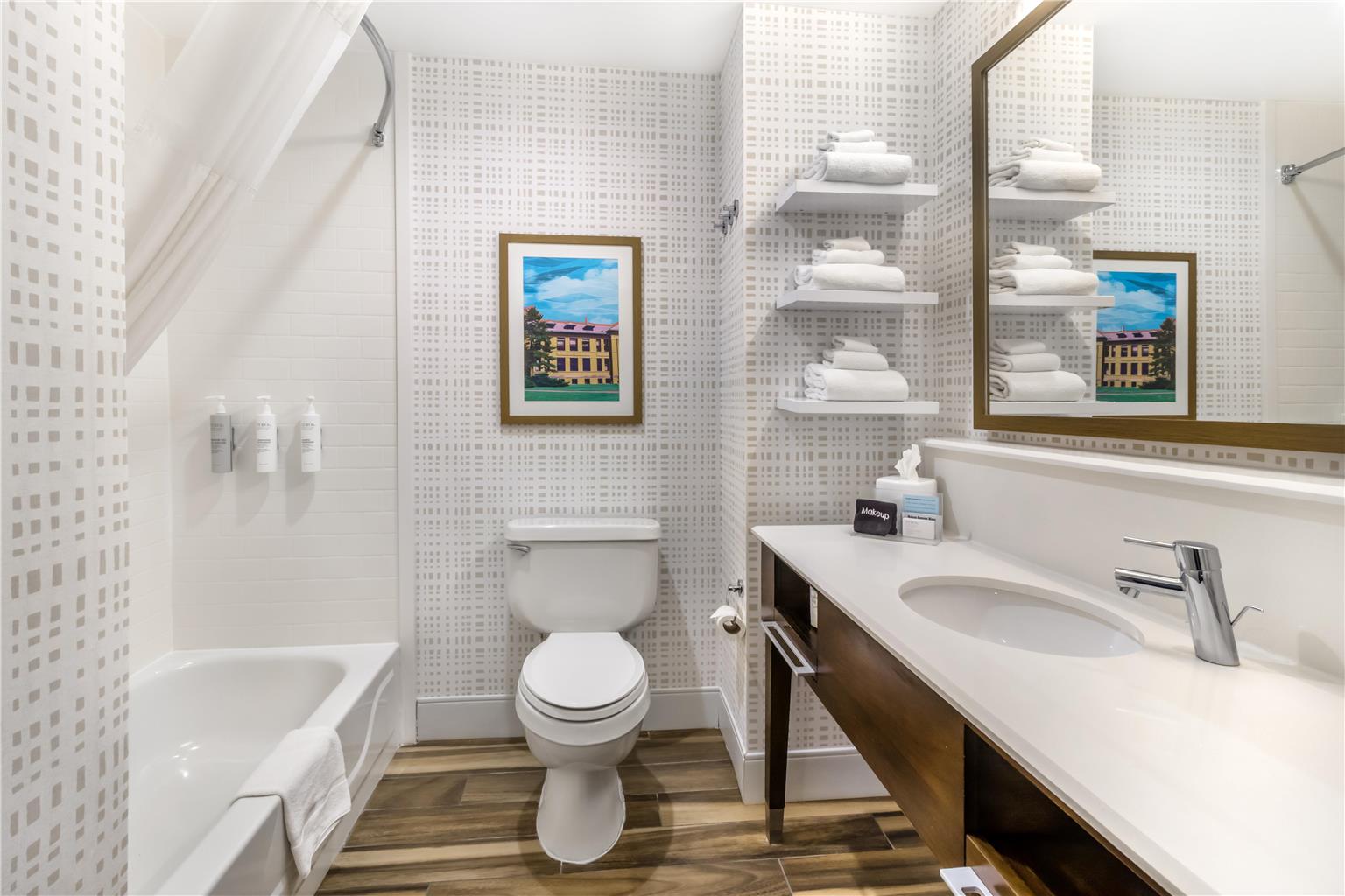 Guest room bath 