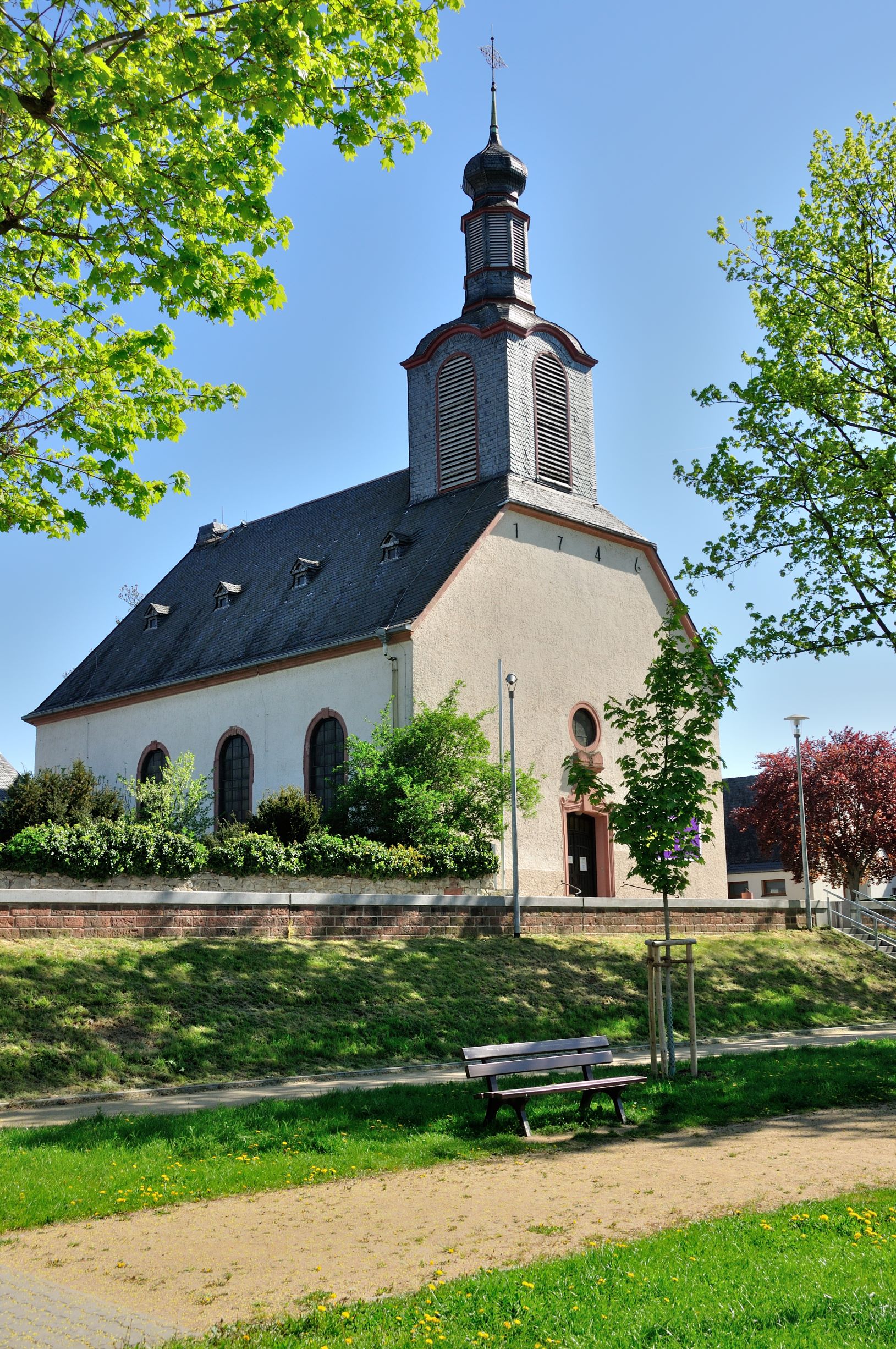 Bild 1 Evangelische Kirche Ginsheim-Gustavsburg - Evangelische Kirchengemeinde Ginsheim in Ginsheim-Gustavsburg