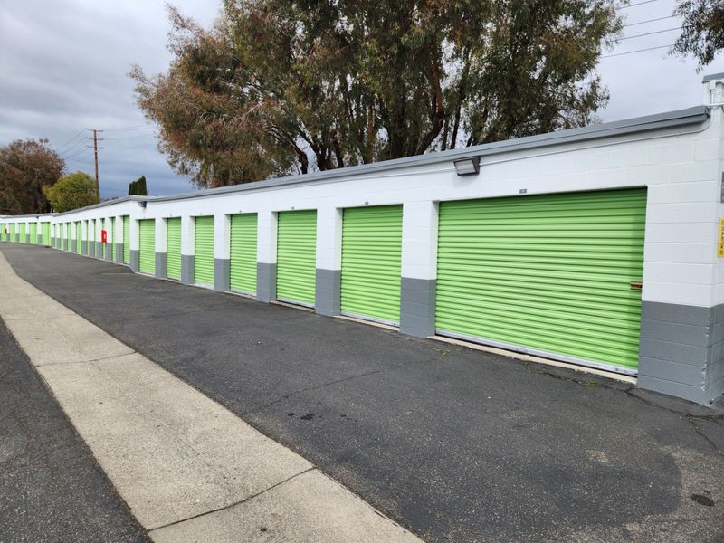 3425_Exterior Units