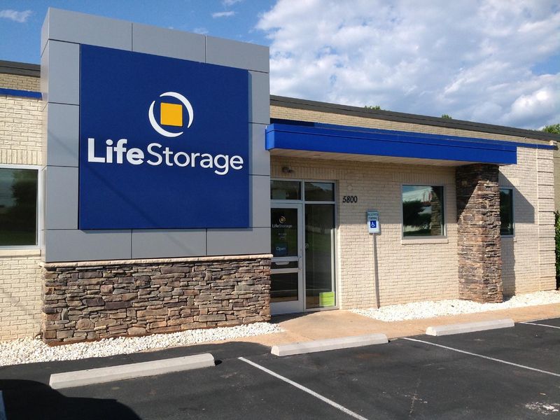 Images Life Storage - Charlotte