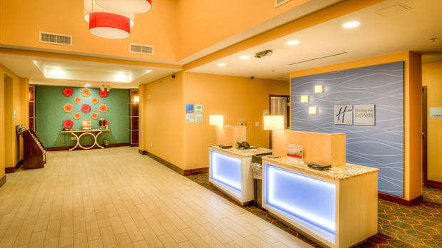 Images Holiday Inn Express Wichita South by IHG
