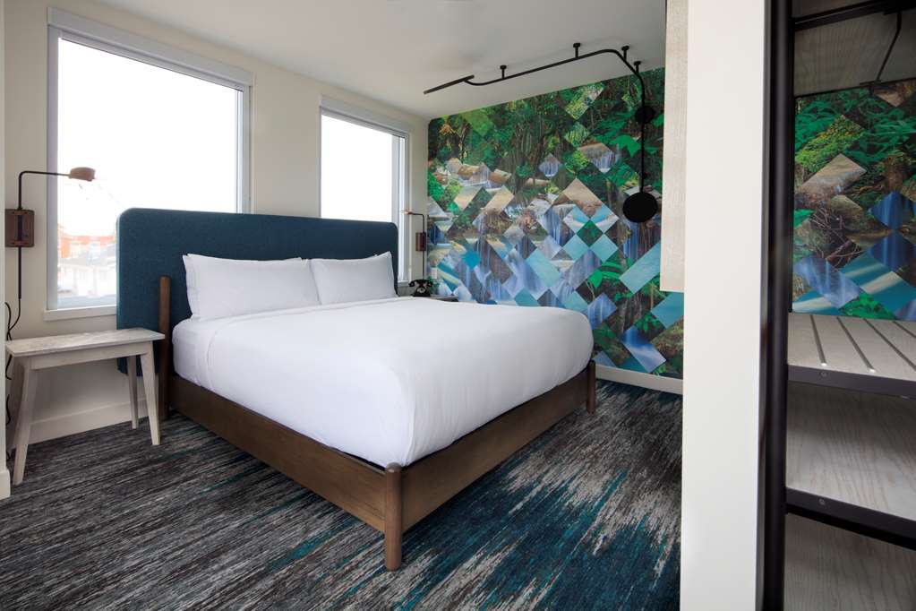 Images Canvas Moncton, Tapestry Collection by Hilton