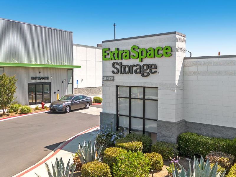 Images Extra Space Storage