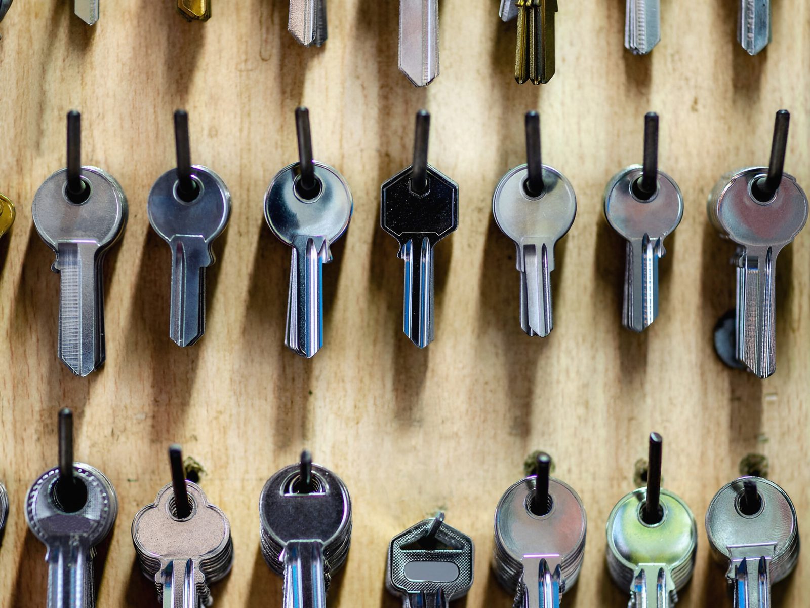 Hasty Locksmith Logo
