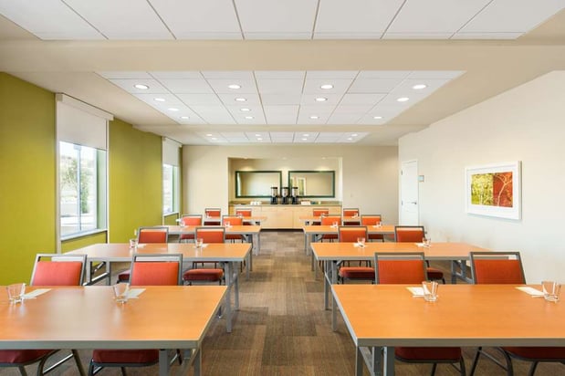 Images Home2 Suites by Hilton Farmington/ Bloomfield