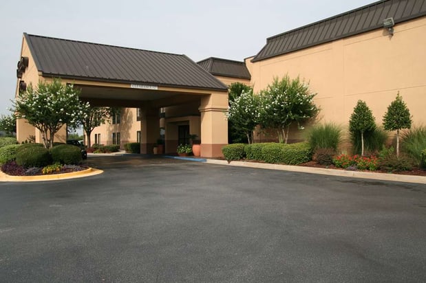 Images Hampton Inn Perry