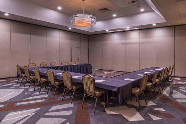 Images Holiday Inn Auburn-Finger Lakes Region by IHG
