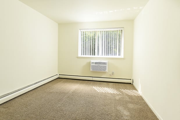 Images Mill Creek Village Apartments