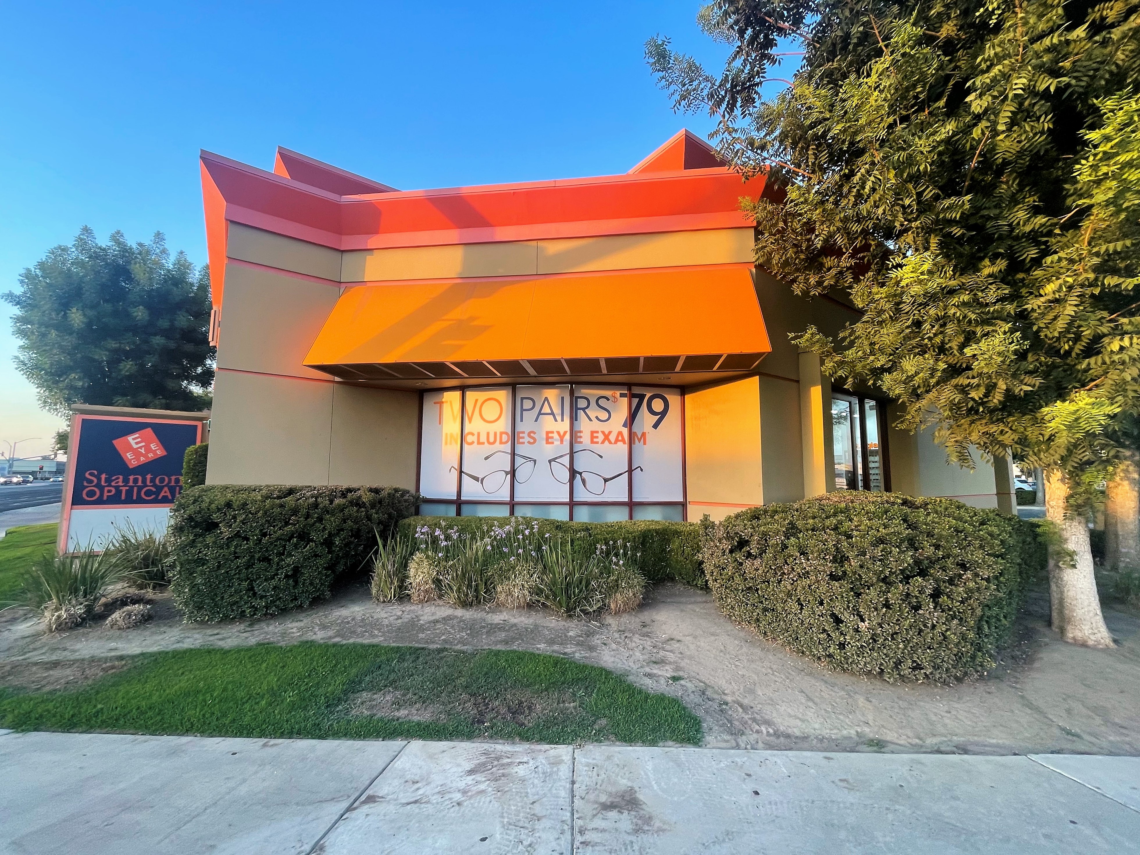 Storefront at Stanton Optical store in Visalia, CA 93277