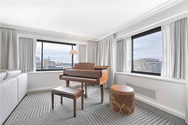 Images Capital Hilton
