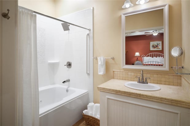 Images Best Western Grandma's Feather Bed