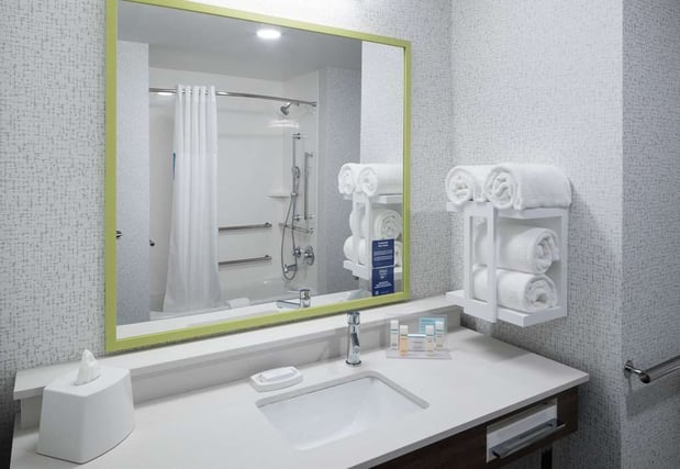 Images Hampton Inn & Suites Cape Canaveral Cruise Port