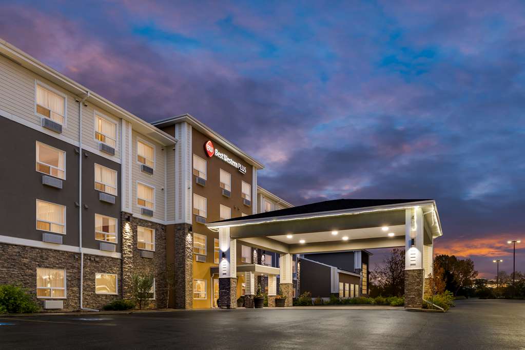 Images Best Western Plus Lacombe Inn & Suites