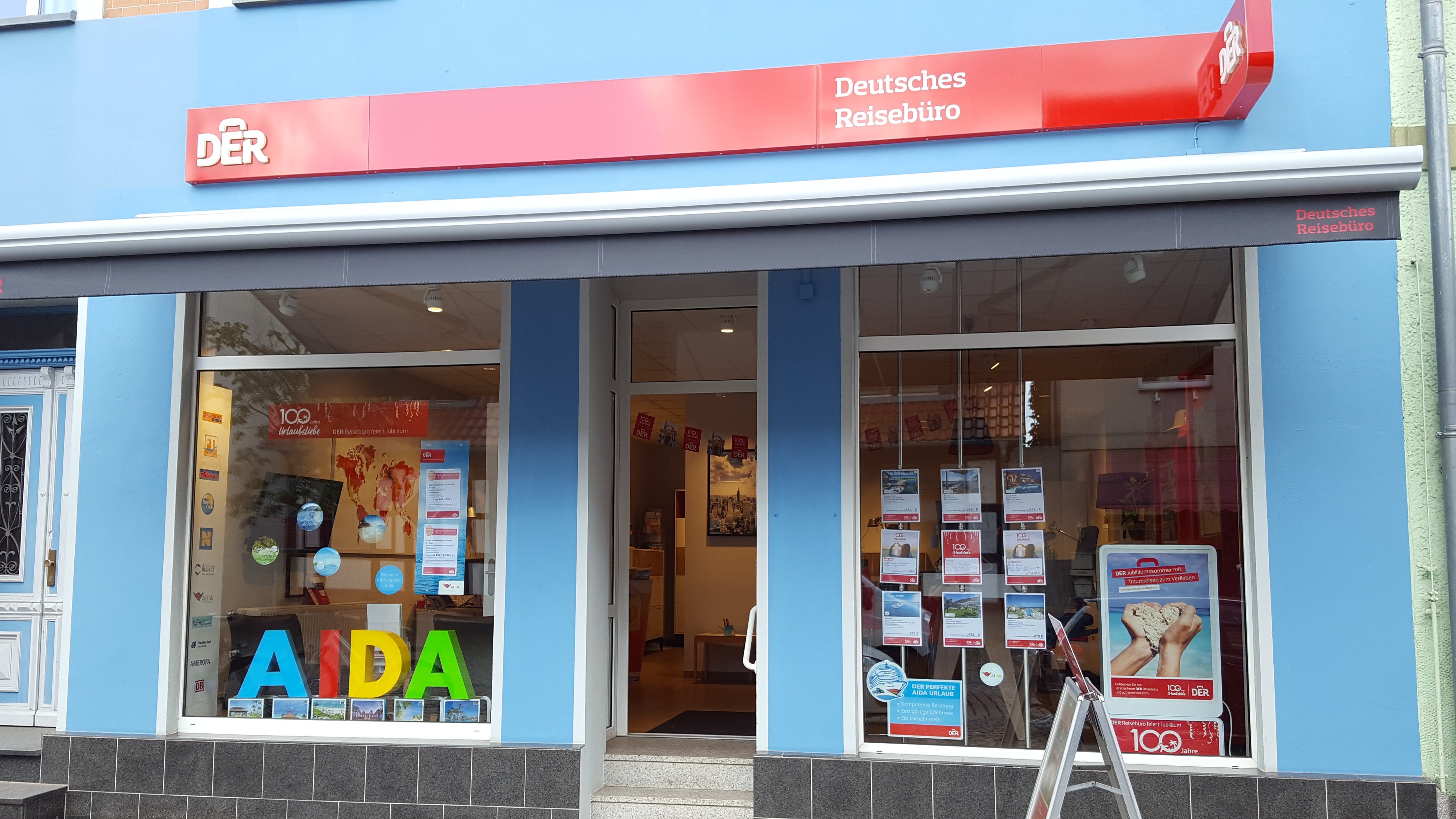 Bild 1 DERTOUR Reisebüro in Genthin