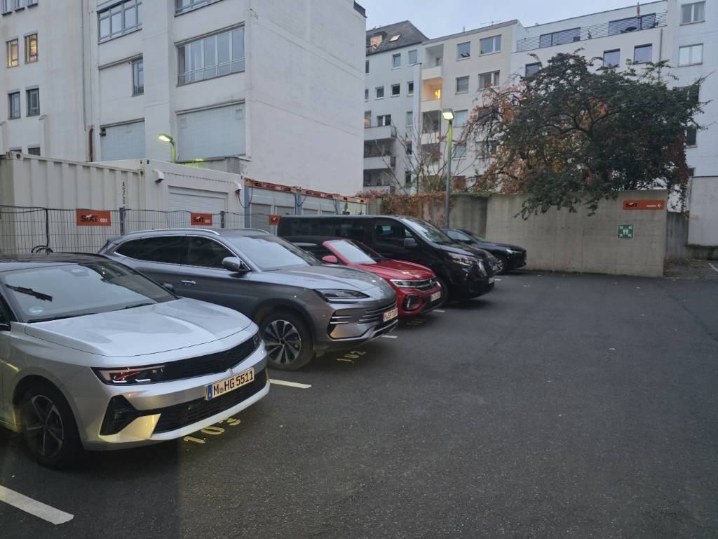 SIXT Autovermietung Köln Hauptbahnhof, Trankgasse 11 im Hbf in Köln