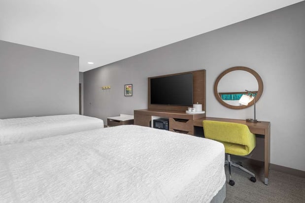 Images Hampton Inn & Suites Bakersfield Central