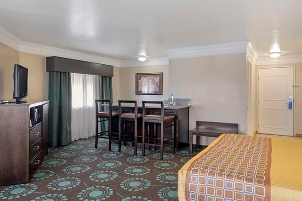 Images Best Western Liberty Inn