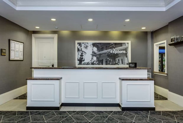 Images Hampton Inn & Suites Mobile- Downtown Historic District