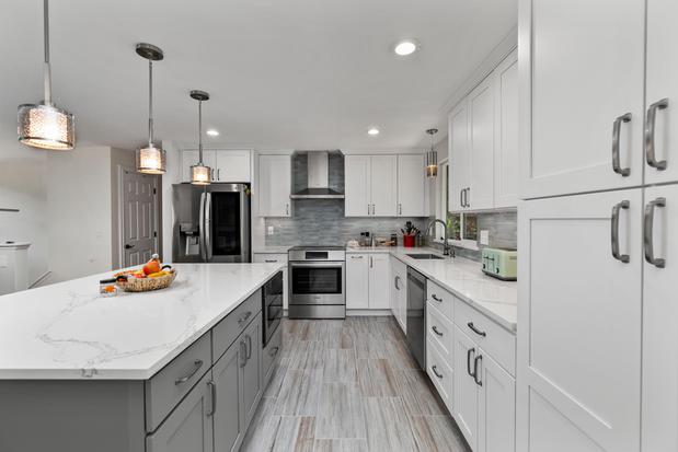 Images Brutsky Builds - Kitchen and Bath Remodeler