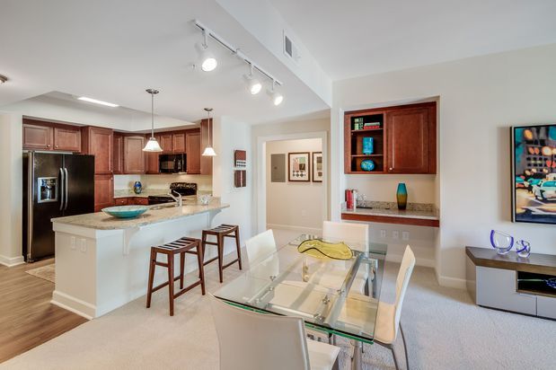 Images Windsor Brookhaven Apartments