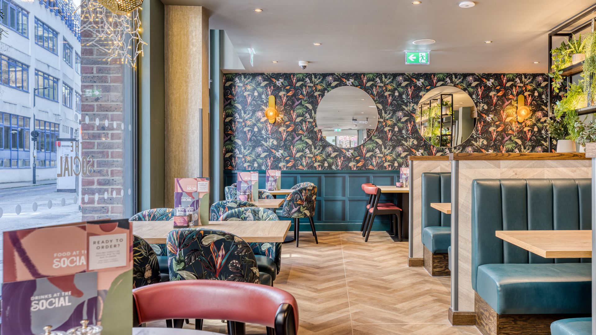 Premier Inn London Southwark (Tate Modern) hotel The Social restaurant