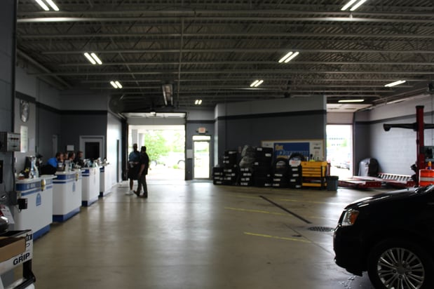 Images Russ Darrow Chrysler, Dodge, Jeep, RAM of Madison Service Center