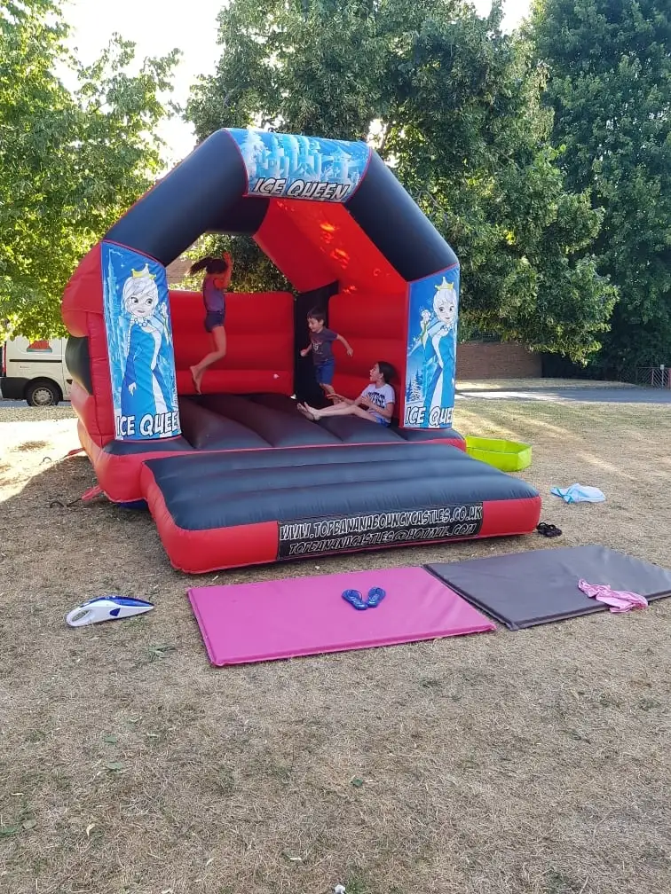 Images Top Banana Bouncy Castles