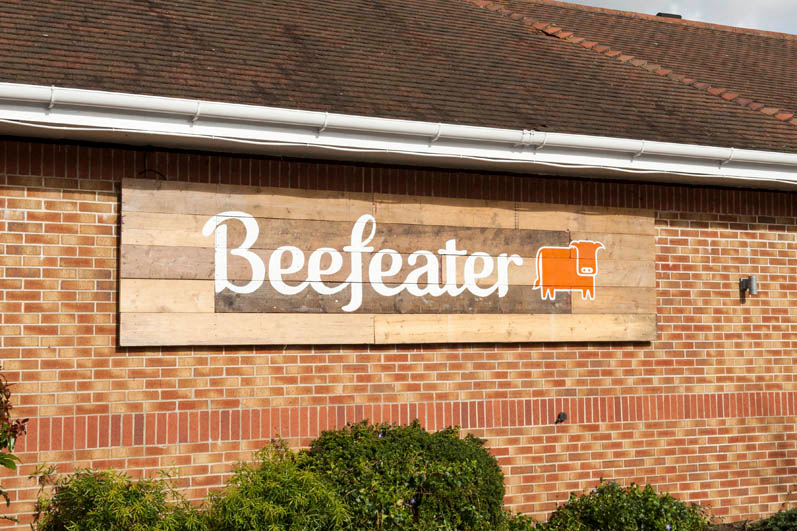 Beefeater The Parkway - Restaurants in Guildford GU1 1UP - 192.com