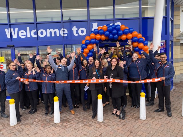 Store staff at B&M's new store in Stechford, Birmingham were delighted to welcome representatives from Help Harry Help Others, the store's chosen charity who cut the ribbon to officially open the store.