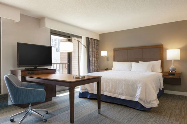 Images Hampton Inn & Suites Nashville-Downtown