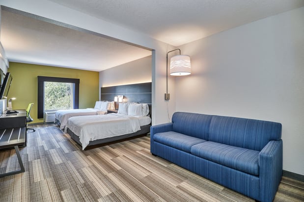 Images Holiday Inn Express & Suites Clearwater/US 19 N by IHG