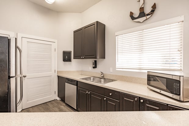 Images Harbour Pointe Apartment Homes