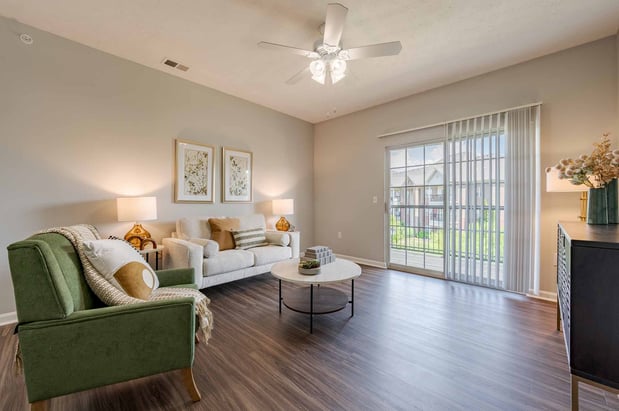 Images Blankenbaker Crossings Apartment Homes