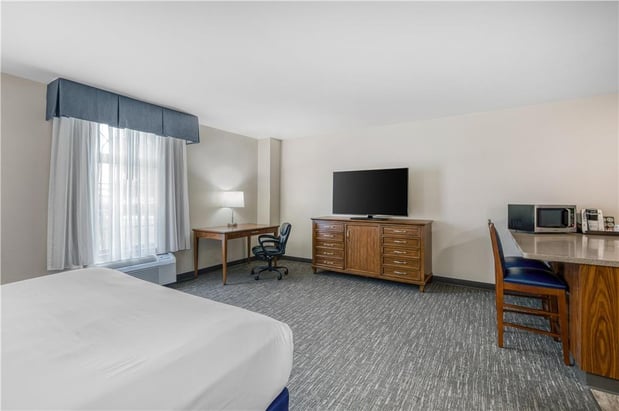 Images SureStay Plus by Best Western Elizabethtown Hershey