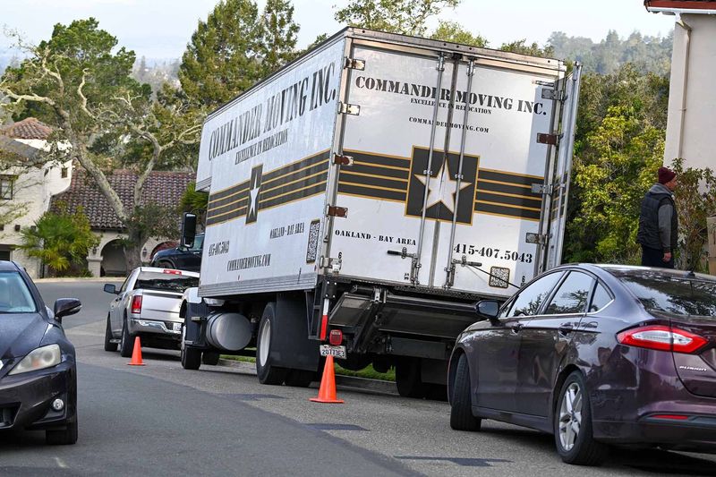 Images Commander Moving Inc.