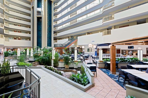 Images Embassy Suites by Hilton Tampa USF Near Busch Gardens