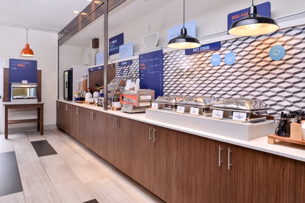 Images Holiday Inn Express Tampa N I-75 - University Area by IHG
