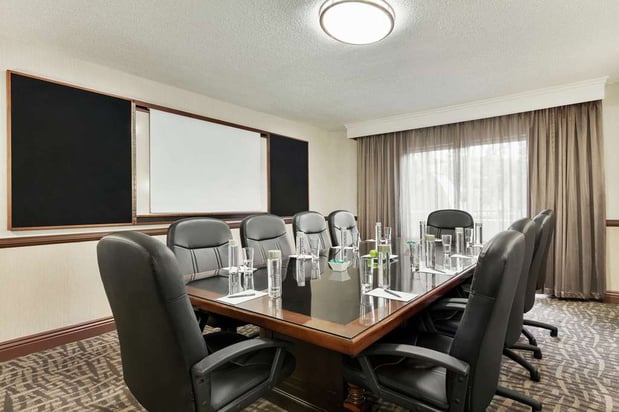 Images Embassy Suites by Hilton Santa Ana Orange County Airport