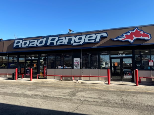 Images CoinFlip Bitcoin ATM - Road Ranger (Chicago)