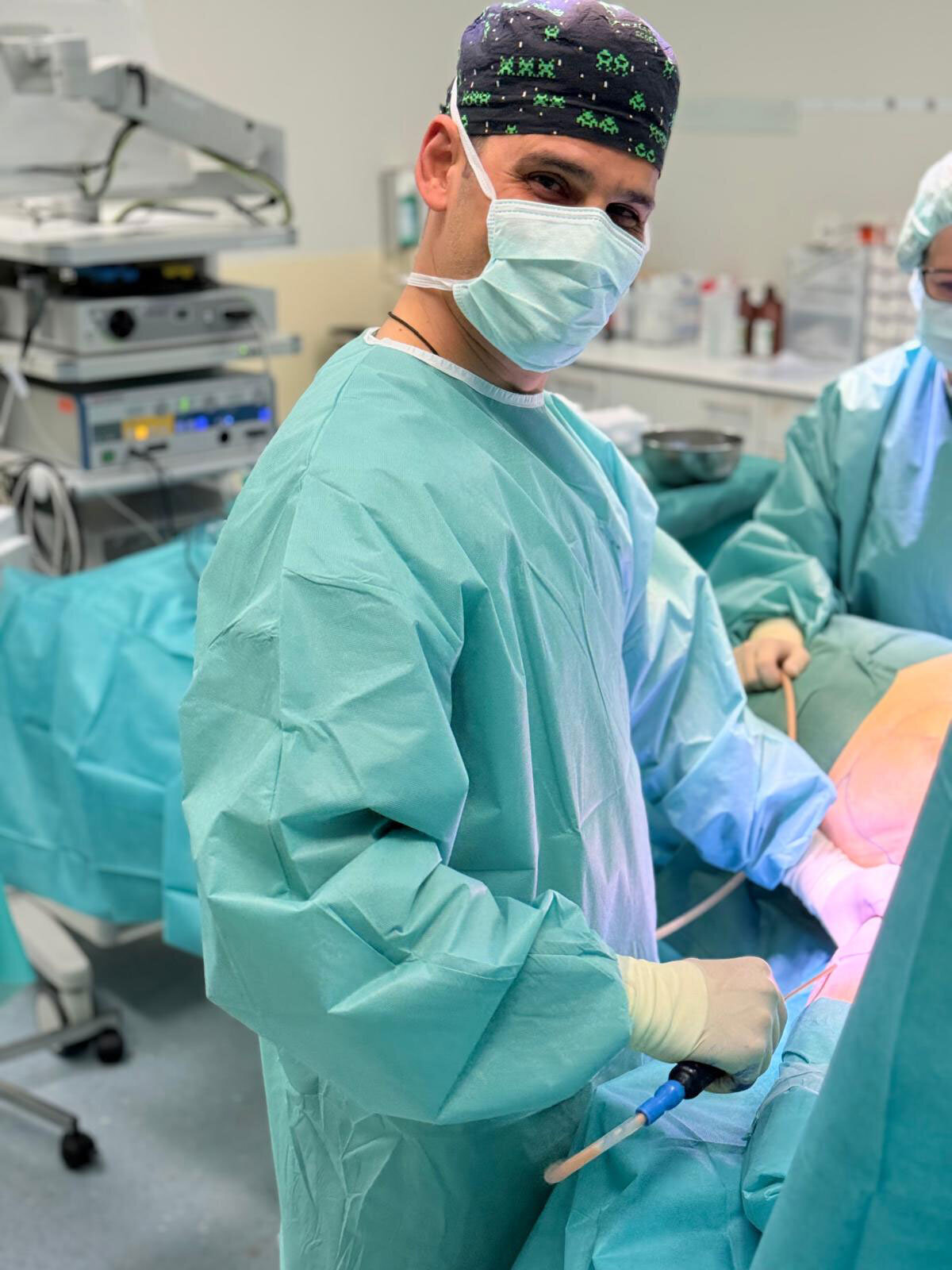 Bilder Dr. Nichlos - Plastische Chirurgie Frankfurt