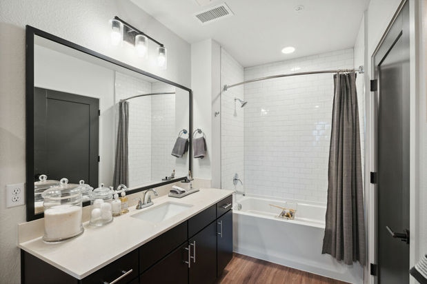 Images Bridges at Flatiron Apartments