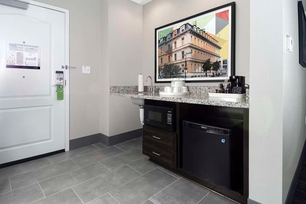 Images Hampton Inn & Suites Raleigh Downtown