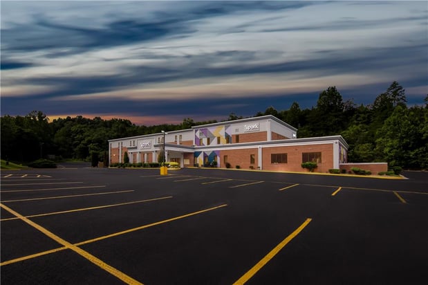 Images Spark by Hilton Lexington