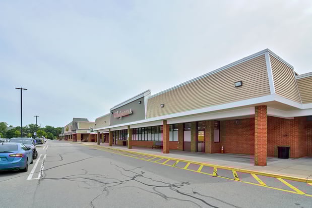 Images Shaw's Plaza Easton