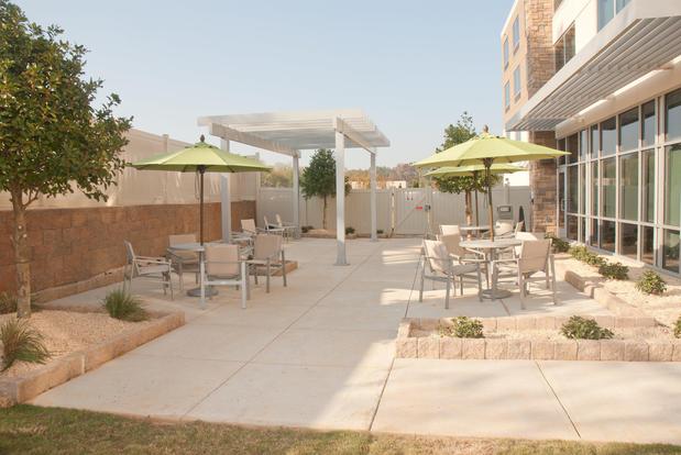 Images Holiday Inn Express & Suites Decatur by IHG