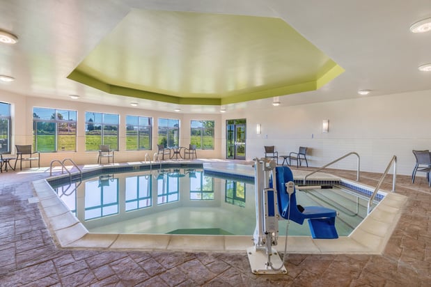 Images Holiday Inn Express & Suites Kansas City Airport by IHG