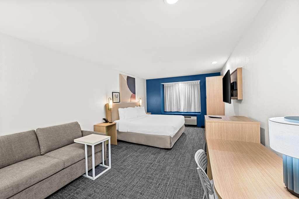Guest room