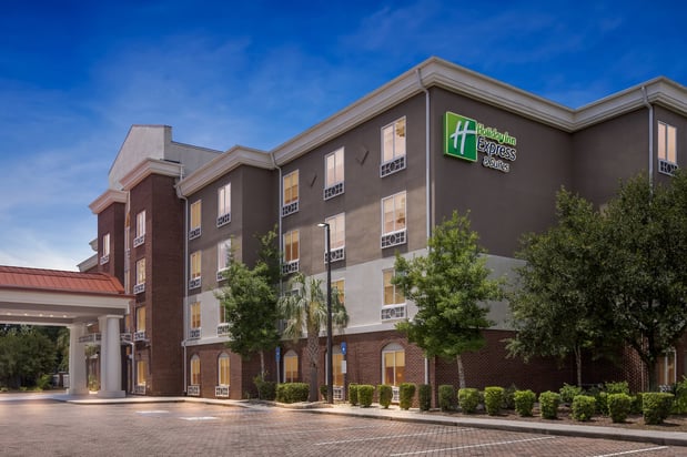 Images Holiday Inn Express & Suites Savannah - Midtown by IHG