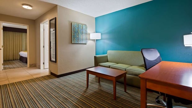 Images Best Western Plus Menomonie Inn & Suites